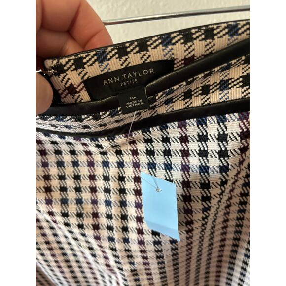 Ann Taylor Pencil Skirt Plus Size 16 Petites Straight Preppy Office Career NWT - Picture 2 of 5